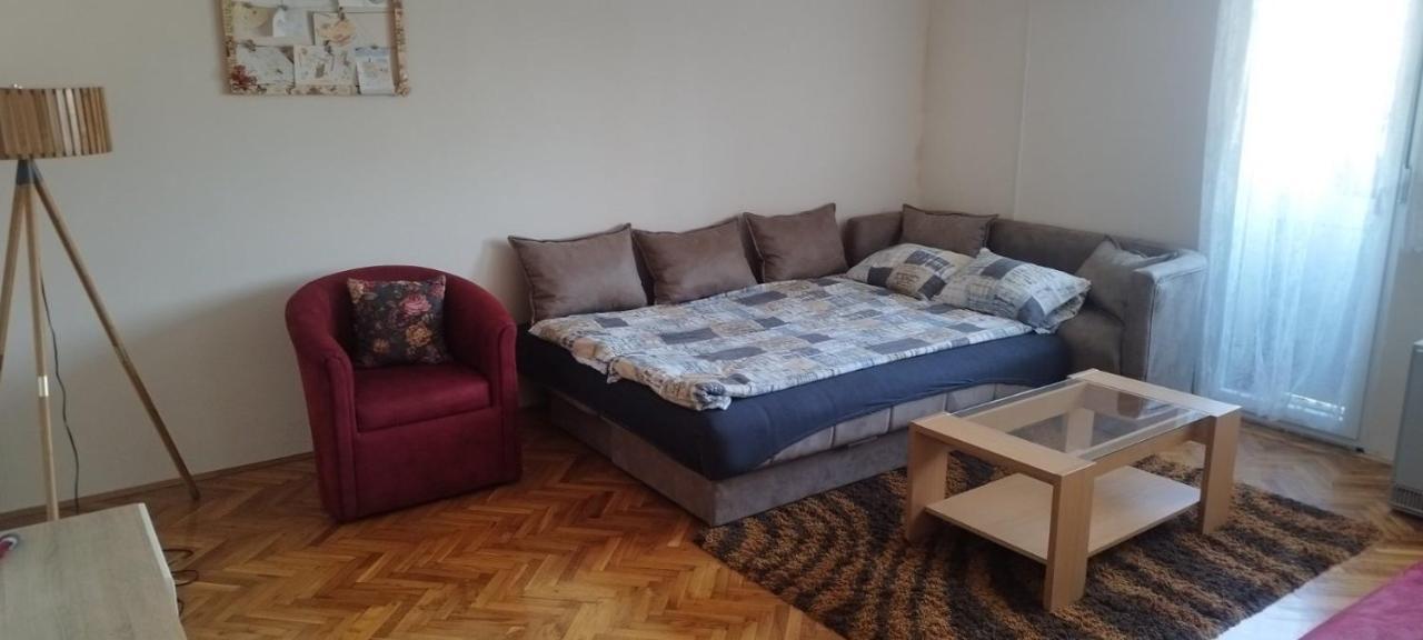 Apartman Lena Arandjelovac Eksteriør bilde
